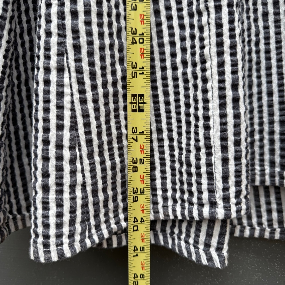 Sleeveless Black and White Striped Midi Dress with Pockets - Picture 7 of 9